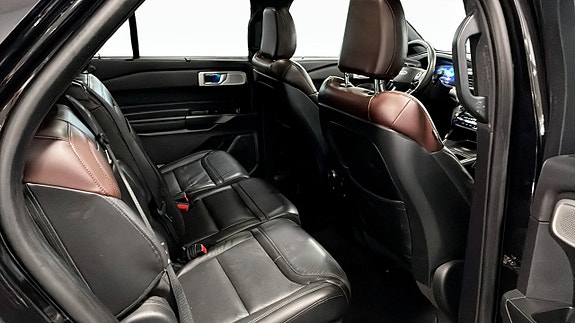 Ford Explorer 5 of 5