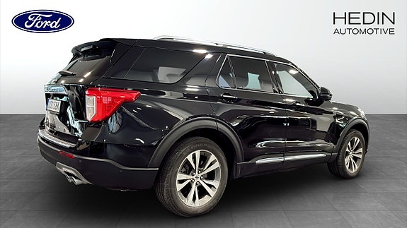 Ford Explorer 2 of 5