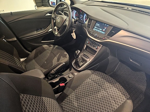 Opel Astra 13 of 26