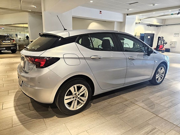Opel Astra 8 of 26