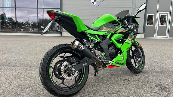 Kawasaki Ninja 125 - 725mil - Arrow helsystem 4 of 7
