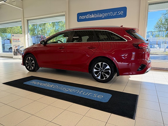 Kia Ceed 3 of 5