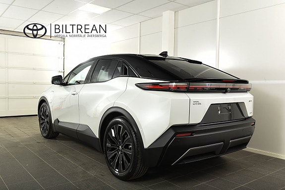 Toyota C-HR+ 18 of 30