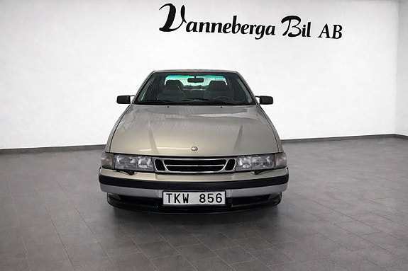 Saab 9000 2 of 5