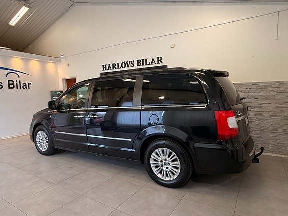 Lancia Voyager 5 of 5