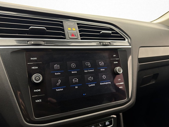 Volkswagen Tiguan 18 of 30