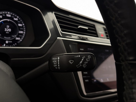 Volkswagen Tiguan 16 of 30