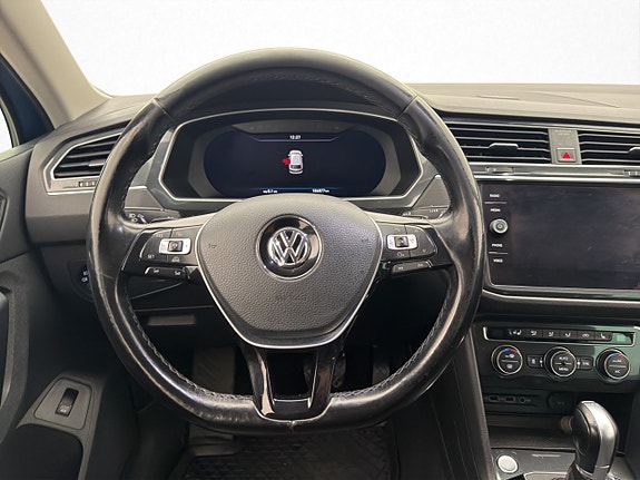 Volkswagen Tiguan 11 of 30
