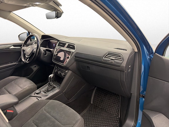 Volkswagen Tiguan 24 of 30