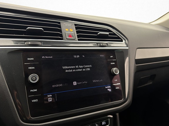 Volkswagen Tiguan 19 of 30