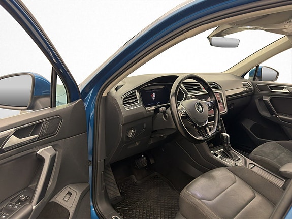 Volkswagen Tiguan 9 of 30