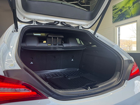 Mercedes-Benz CLA180 23 of 23