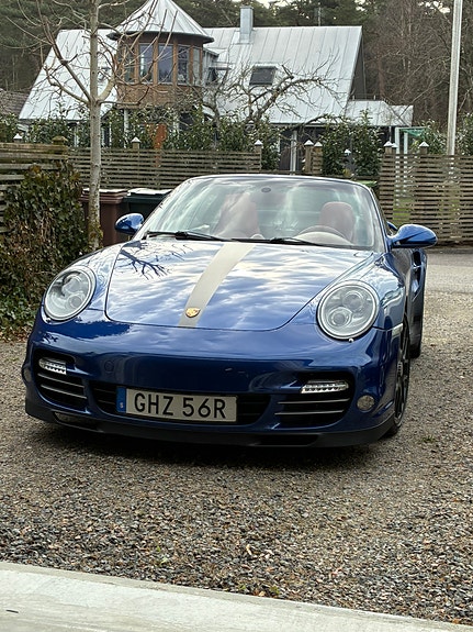 Porsche 911 Turbo S 15 of 19