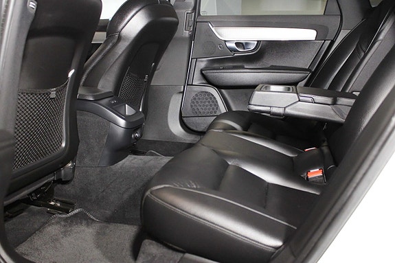 Volvo V90 14 of 27