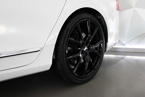 Volvo V90 26 of 27