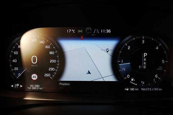 Volvo V90 24 of 27