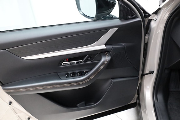 Mazda CX-80 15 of 28