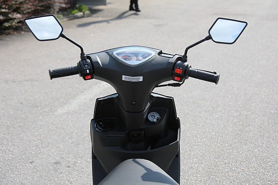MOTO CR Comet Pure 4T EFI 6 of 7