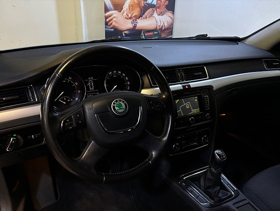 Skoda Superb 8 of 18
