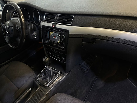 Skoda Superb 10 of 18