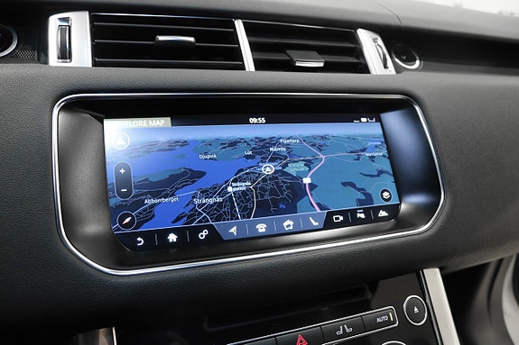 Land Rover Range Rover Sport 24 of 27