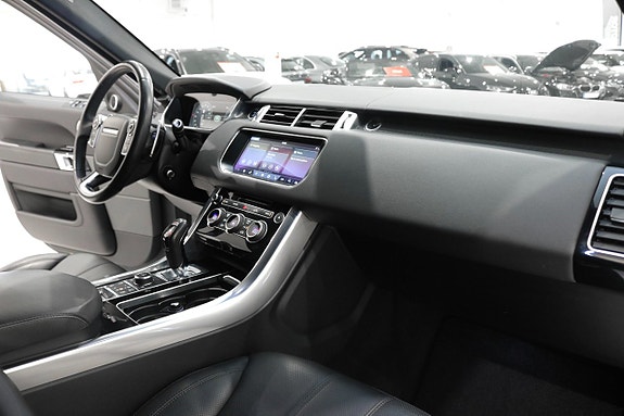 Land Rover Range Rover Sport 15 of 27