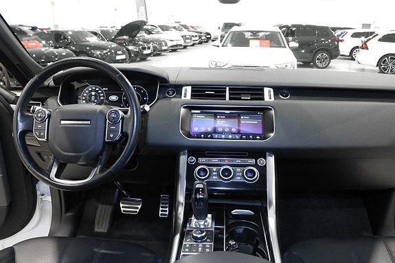 Land Rover Range Rover Sport 17 of 27