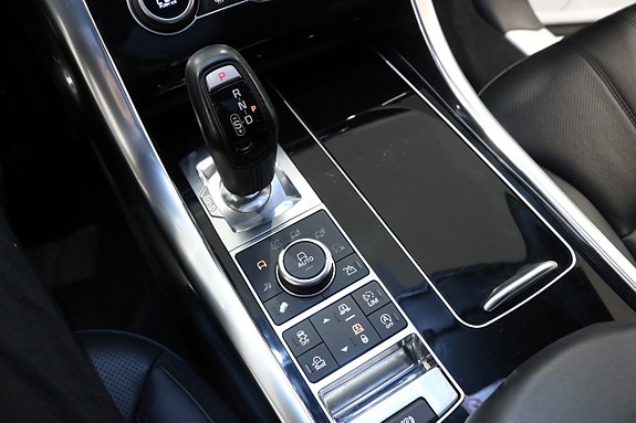 Land Rover Range Rover Sport 22 of 27