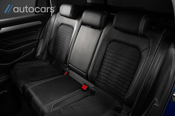 Volkswagen Passat 24 of 28