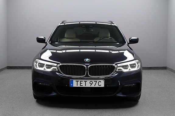BMW 540i 3 of 5