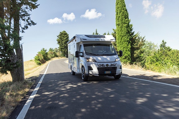 Etrusco T 7.4 SBC SCANDIC EDITION Automat / Långbädd  / 140 hk / 3.500kg / Husbil