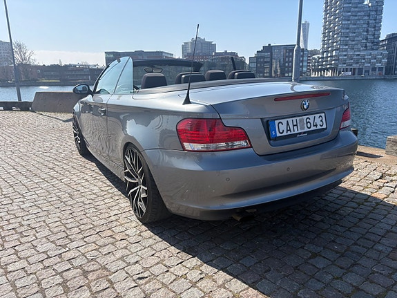 BMW 118i 4 of 5