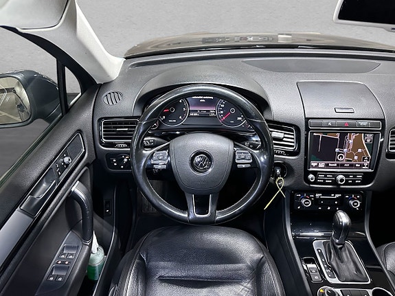 Volkswagen Touareg 14 of 26