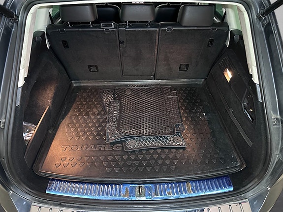 Volkswagen Touareg 5 of 5