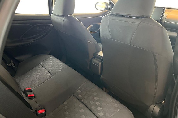 Toyota Yaris 7 of 20