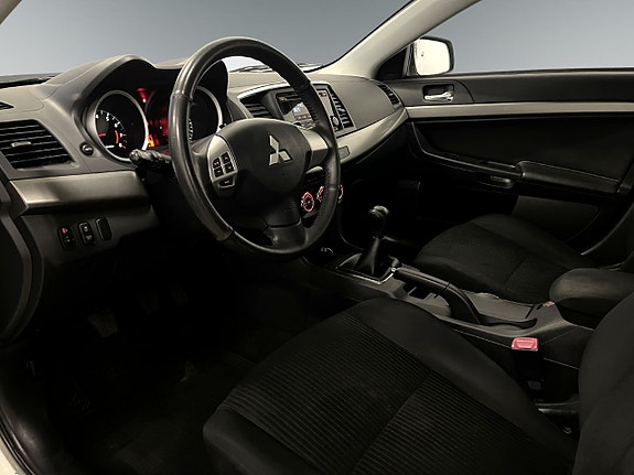 Mitsubishi Lancer 7 of 18