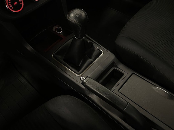 Mitsubishi Lancer 13 of 18