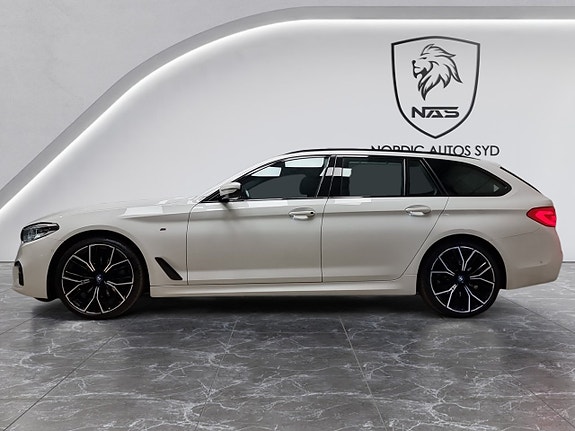 BMW 520d 2 of 5