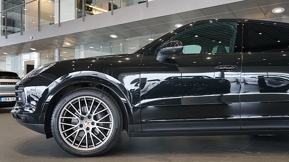 Porsche Cayenne Coupe 3 of 5