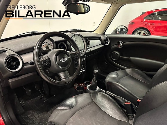 MINI Cooper 10 of 16