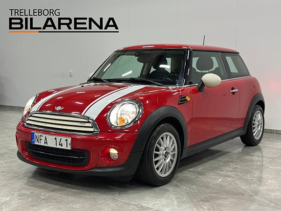 MINI Cooper 4 of 5