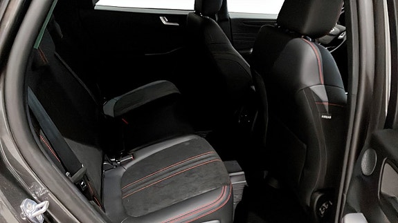 Ford Kuga 5 of 10