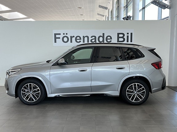 BMW X1 3 of 5