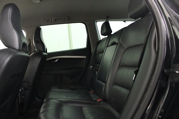 Volvo V70 11 of 18