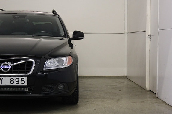 Volvo V70 4 of 18