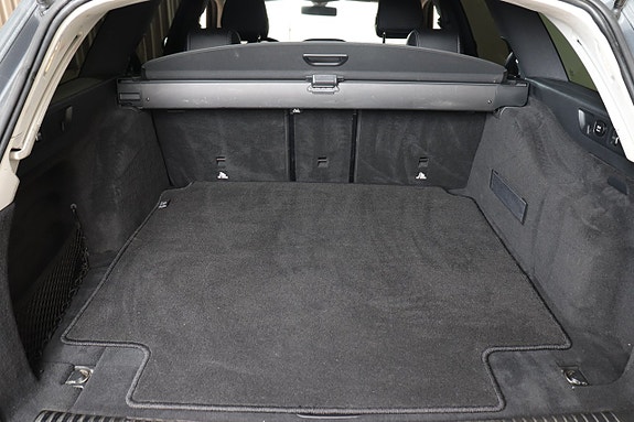 Mercedes-Benz E200 12 of 20