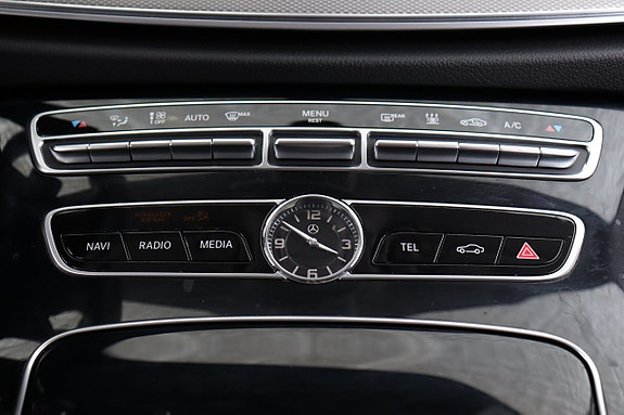 Mercedes-Benz E200 16 of 20