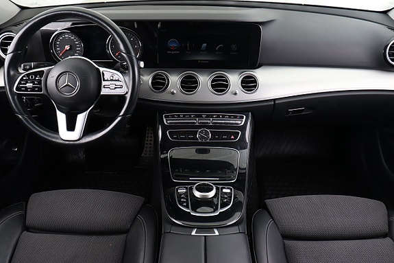 Mercedes-Benz E200 8 of 20