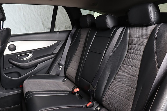 Mercedes-Benz E200 11 of 20