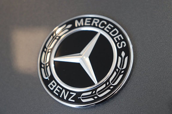 Mercedes-Benz E200 5 of 5